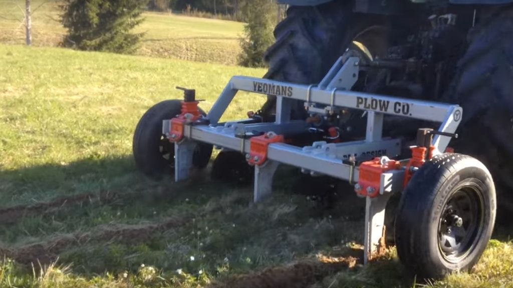 KEYLINE PLOW AT 25CM FOR SALIX PLANTINGS @ RIDGEDALE PERMACULTURE