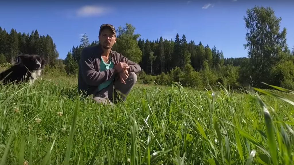 PASTURED POULTRY ARE TOP FOR SMALL FARMERS