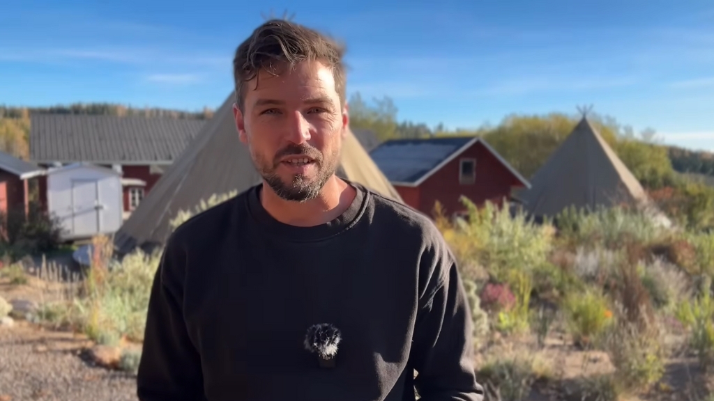 REGENERATIVE FARMING EXPLAINED: PASTURED EGG MOBILES